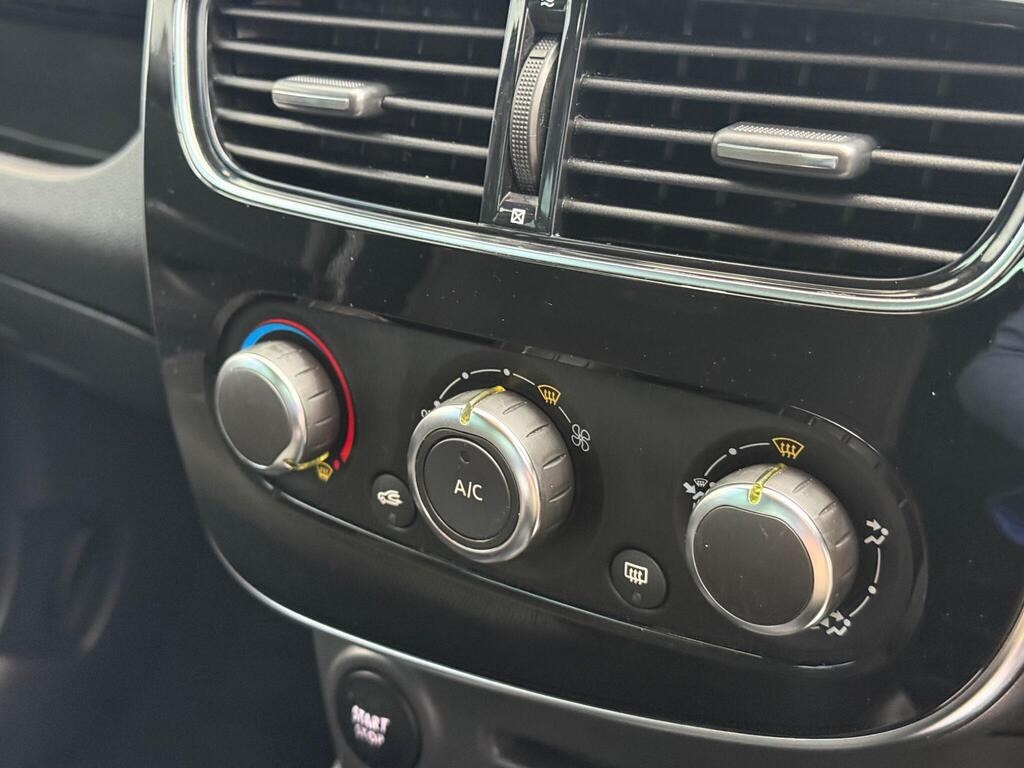 Used Renault Clio 2019 for sale - 76706182: Photo 15