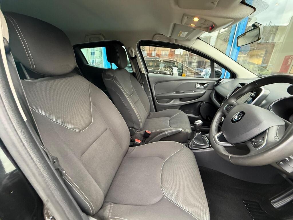 Used Renault Clio 2019 for sale - 76706182: Photo 17