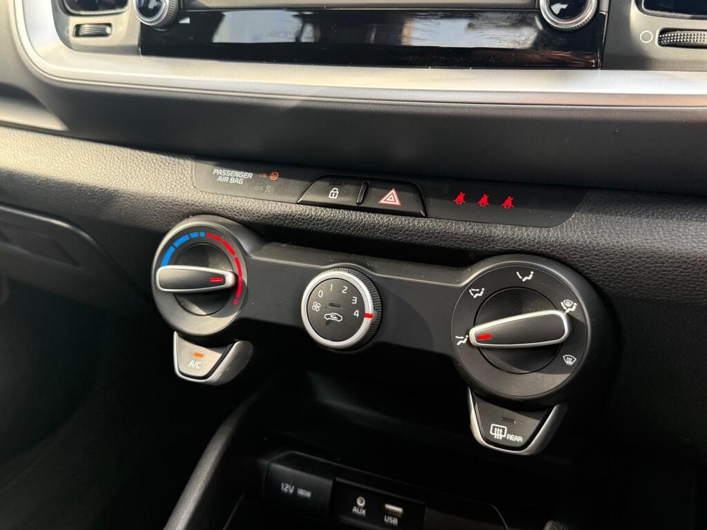 Used Kia Stonic 2018 for sale - 77449585: Photo 24