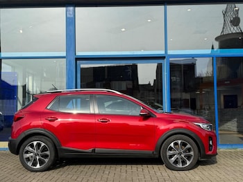 Used Kia Stonic 2018 for sale - 77449585: Photo