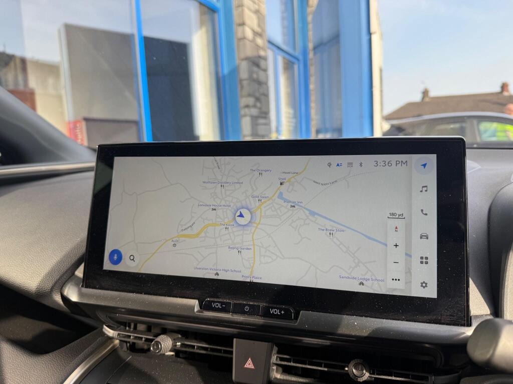 Used Toyota C-HR 2024 for sale - 77963210: Photo 10