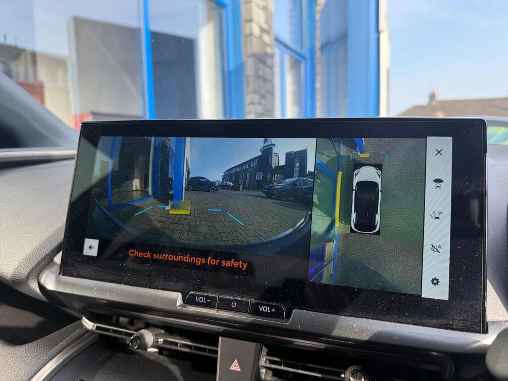 Used Toyota C-HR 2024 for sale - 77963210: Photo 7