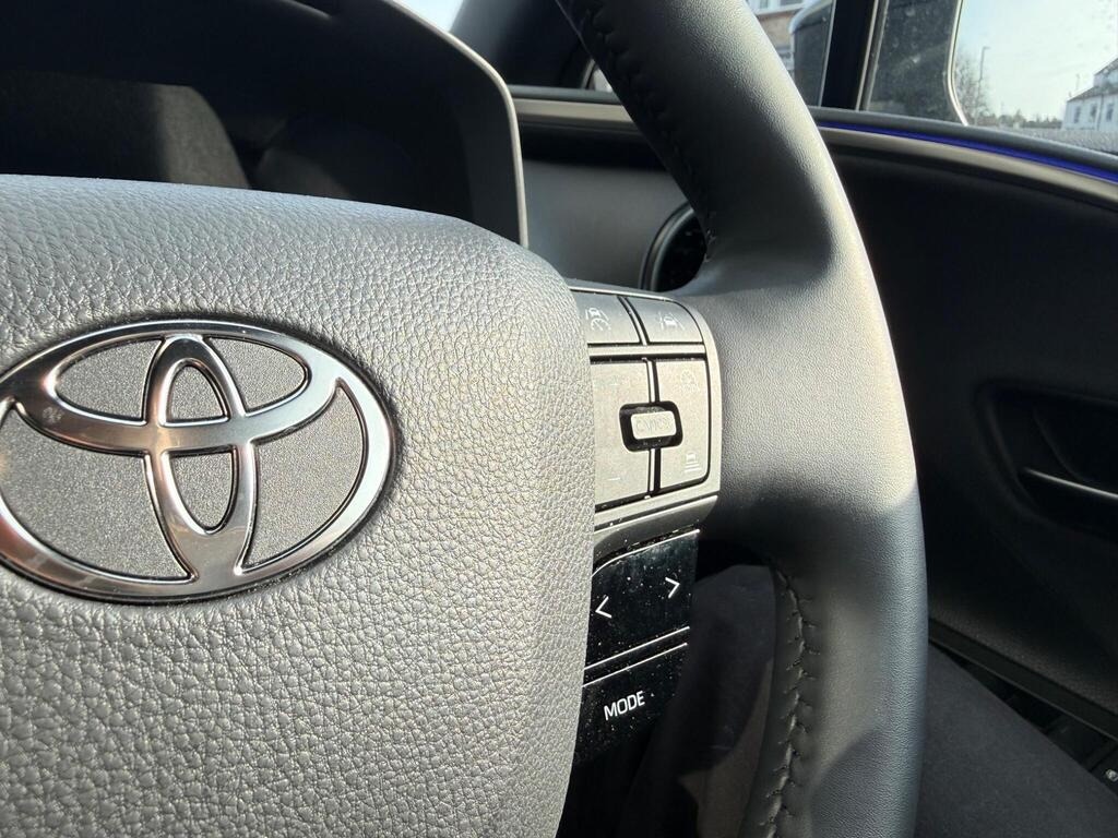 Used Toyota C-HR 2024 for sale - 77963210: Photo 9