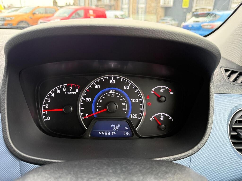 Used Hyundai i10 2016 for sale - 76554191: Photo 19