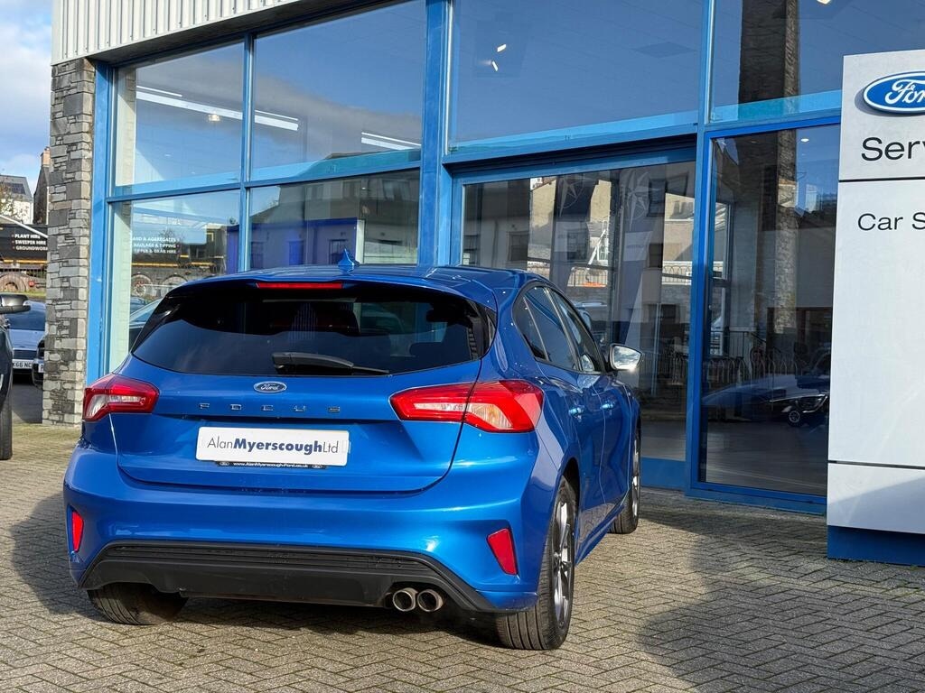 Used Ford Focus 2018 for sale - 76352291: Photo 2