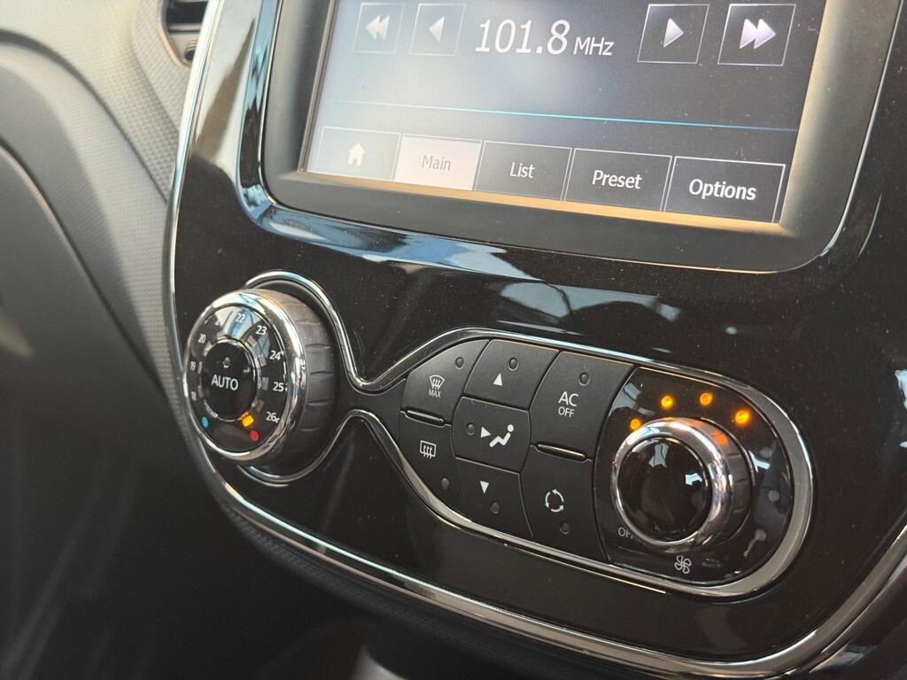 Used Renault Captur 2015 for sale - 77210064: Photo 19