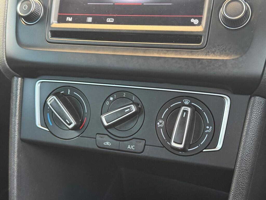 Used Volkswagen Polo 2015 for sale - 77210724: Photo 23