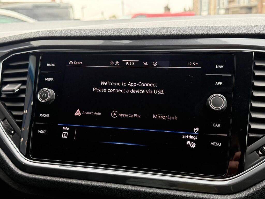 Used Volkswagen T-Roc 2020 for sale - 75994275: Photo 24