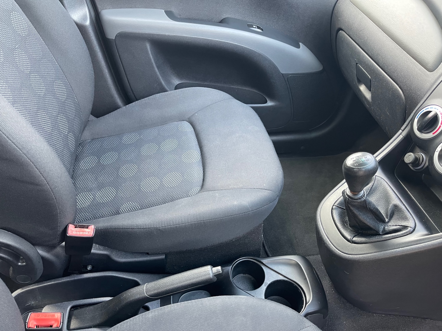 Used Hyundai i10 2009 for sale - 77720796: Photo 17