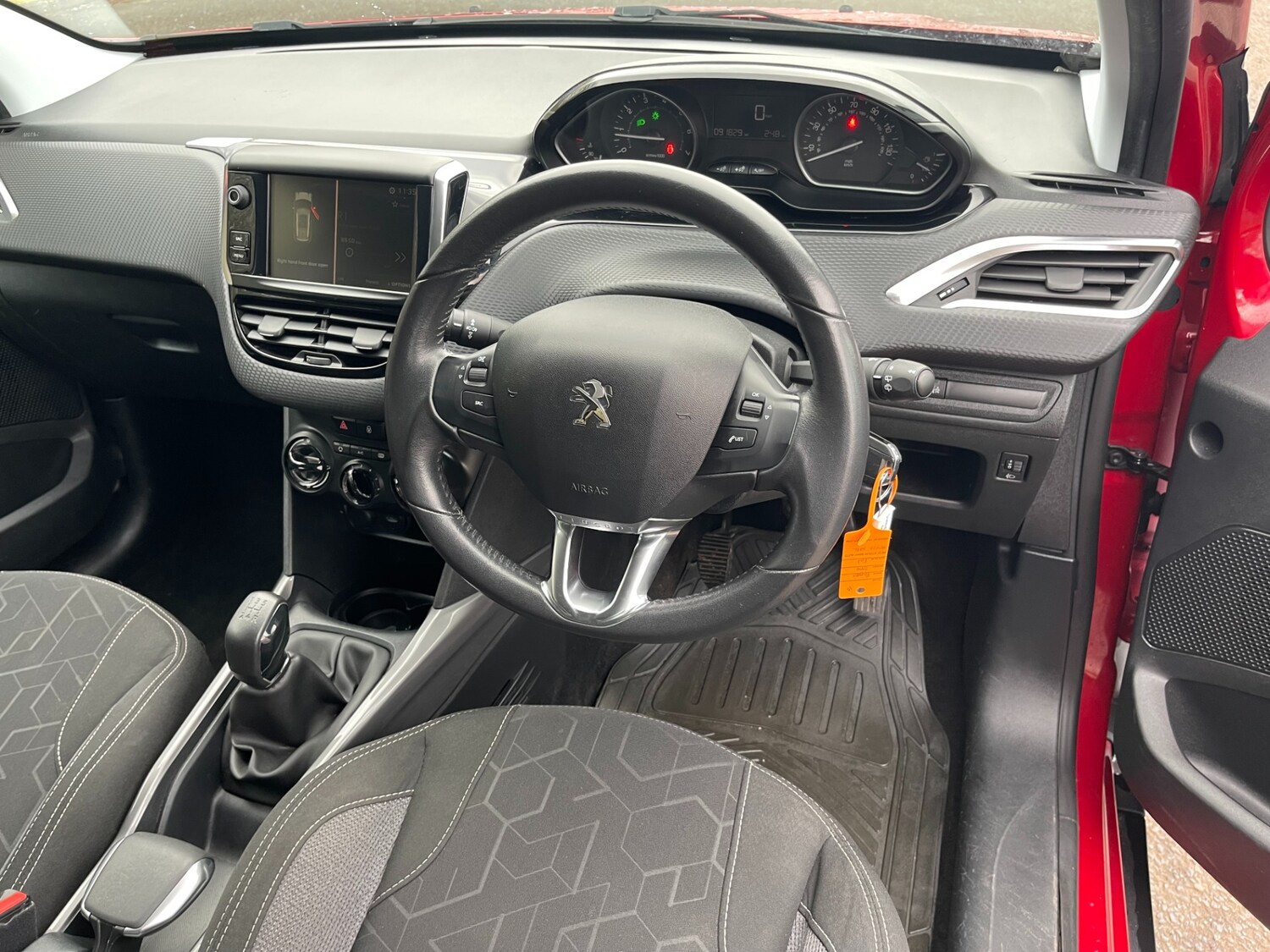 Used Peugeot 208 2018 for sale - 77611170: Photo 15