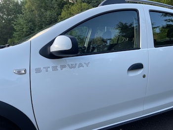 Used Dacia Sandero Stepway 2016 for sale - 78903269: Photo