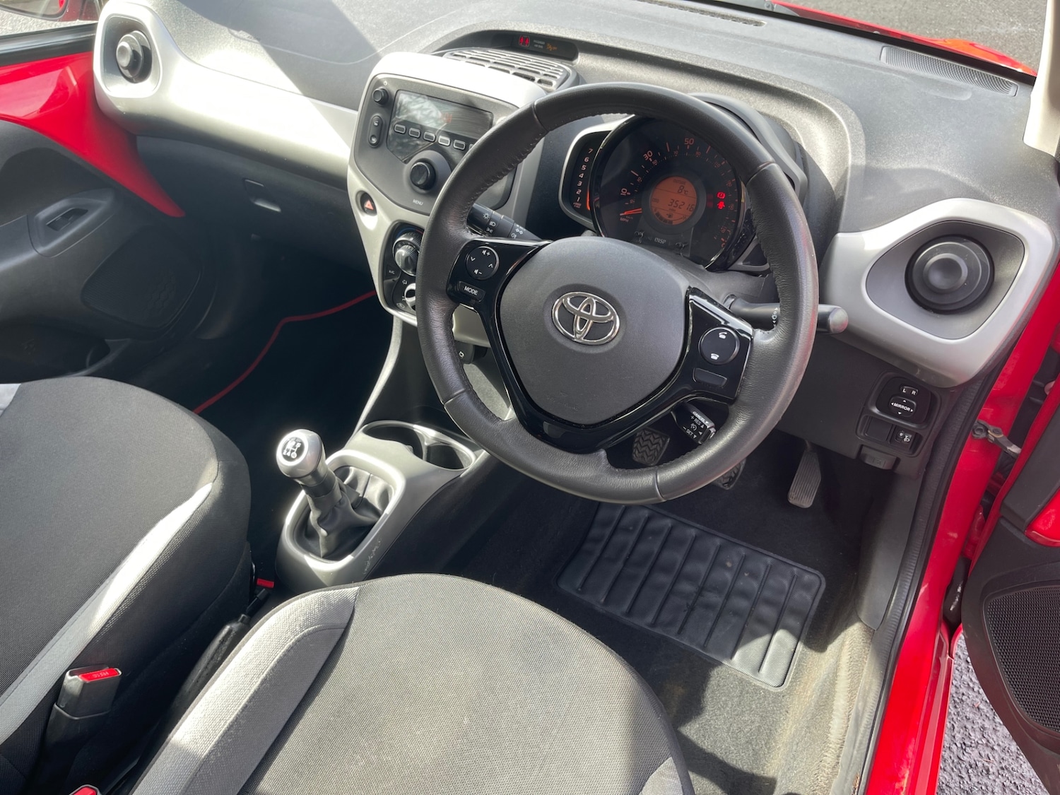 Used Toyota AYGO 2014 for sale - 78061579: Photo 14
