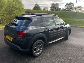 Used Citroen C4 Cactus 2016 for sale - 78630417: Photo