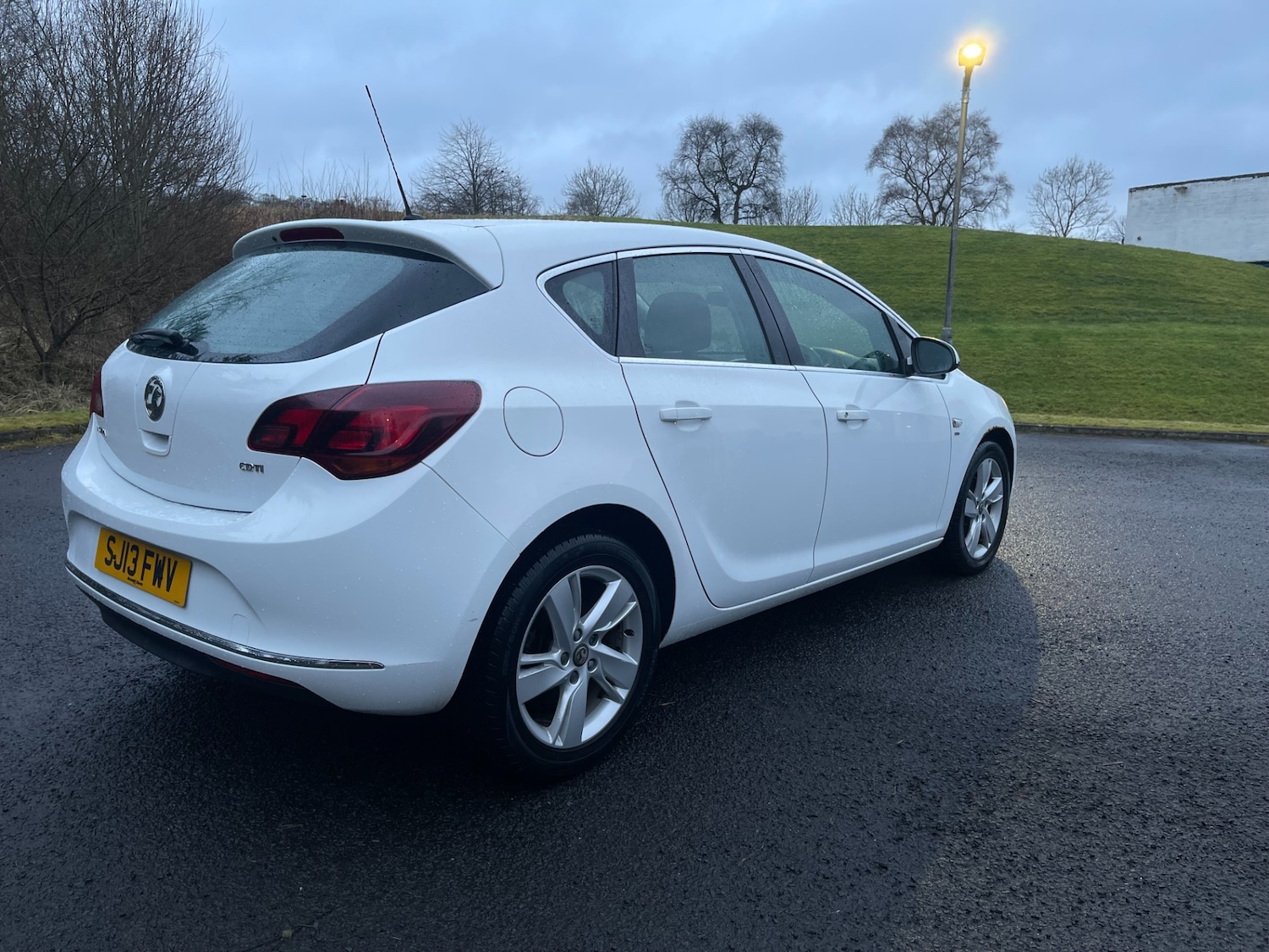 Used Vauxhall Astra 2013 for sale - 77462892: Photo 4