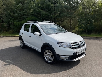 Used Dacia Sandero Stepway 2016 for sale - 79611232: Photo