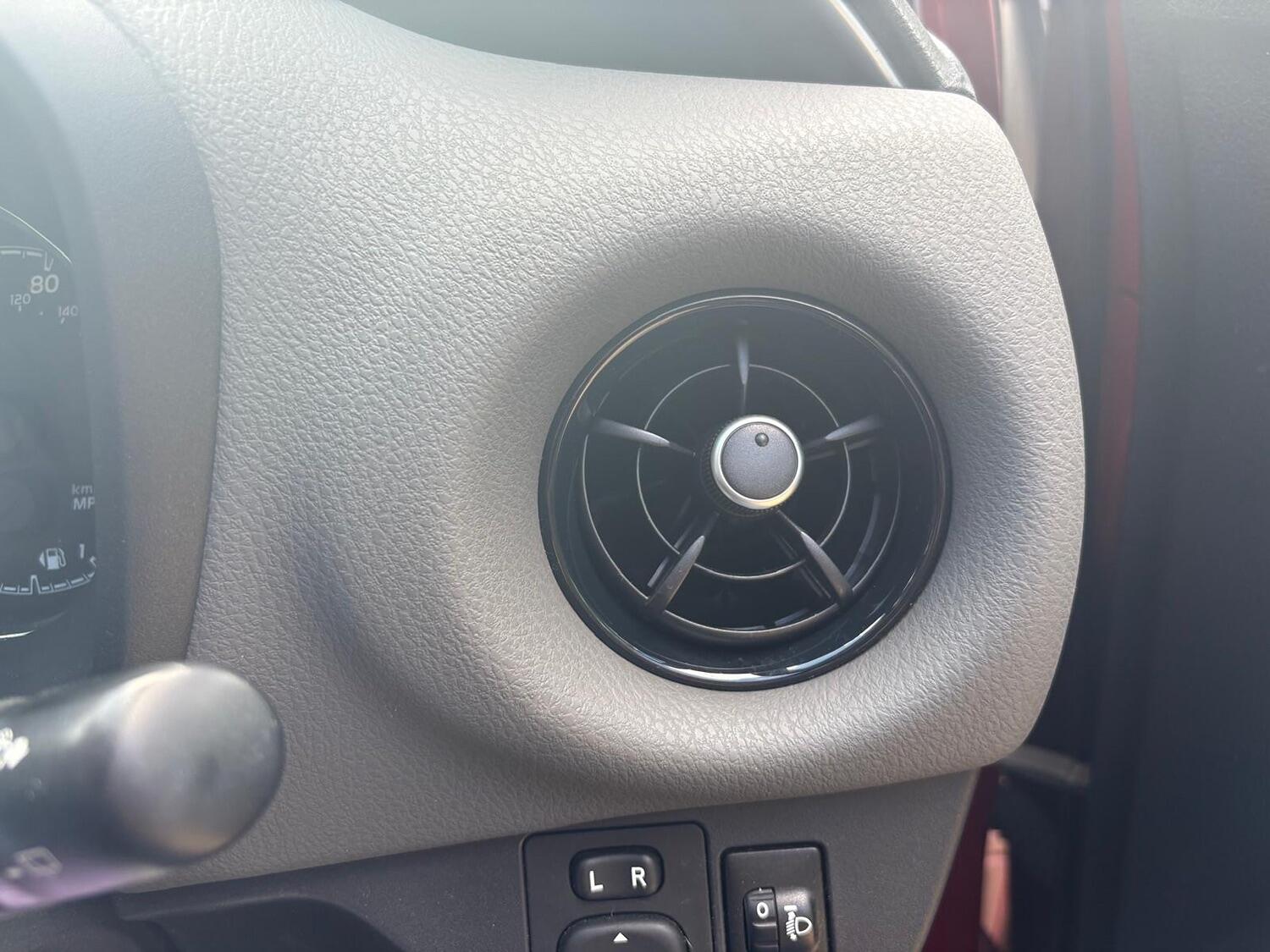 Used Toyota Yaris 2018 for sale - 76313919: Photo 29