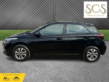 Used Hyundai i20 2018 for sale - 79551907: Photo