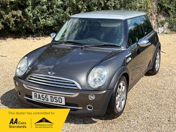 Used MINI Hatch 2005 for sale - 75592966: Photo