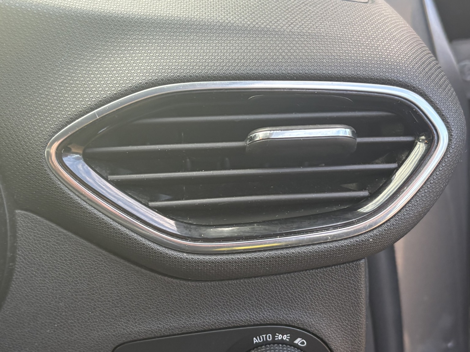 Used Vauxhall Crossland X 2018 for sale - 76848621: Photo 37