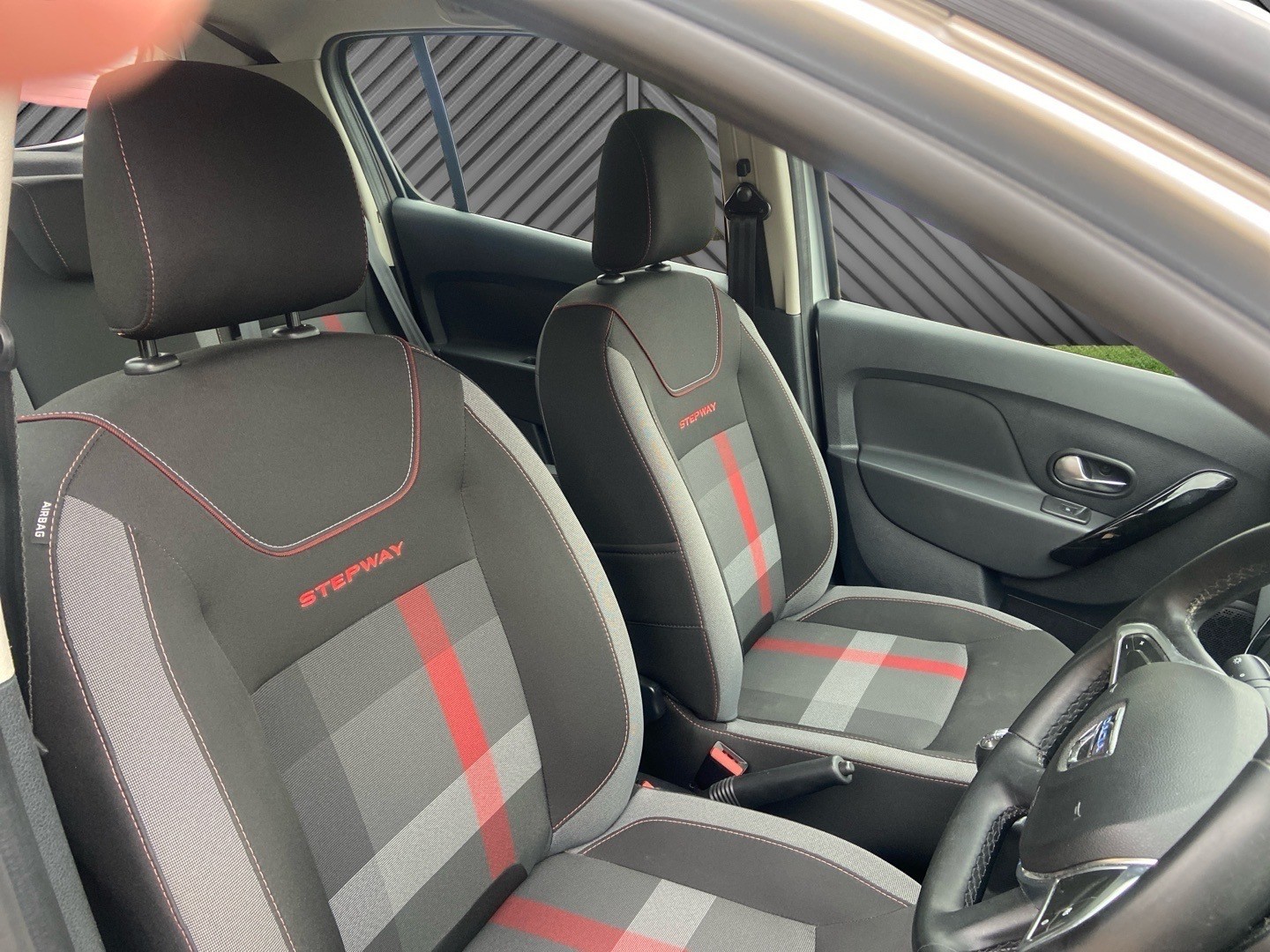 Used Dacia Sandero Stepway 2019 for sale - 78031587: Photo 10