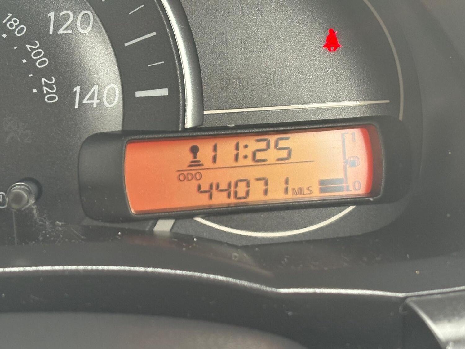 Used Nissan Micra 2014 for sale - 76040958: Photo 38