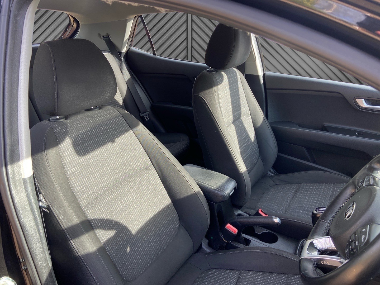 Used Kia Stonic 2018 for sale - 78098239: Photo 10