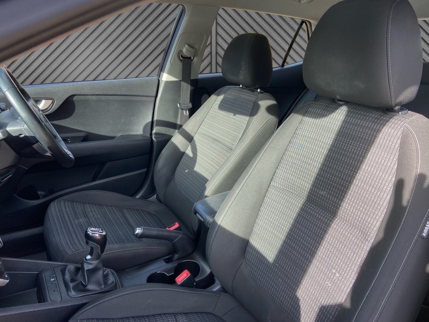 Used Kia Stonic 2018 for sale - 78098239: Photo 13