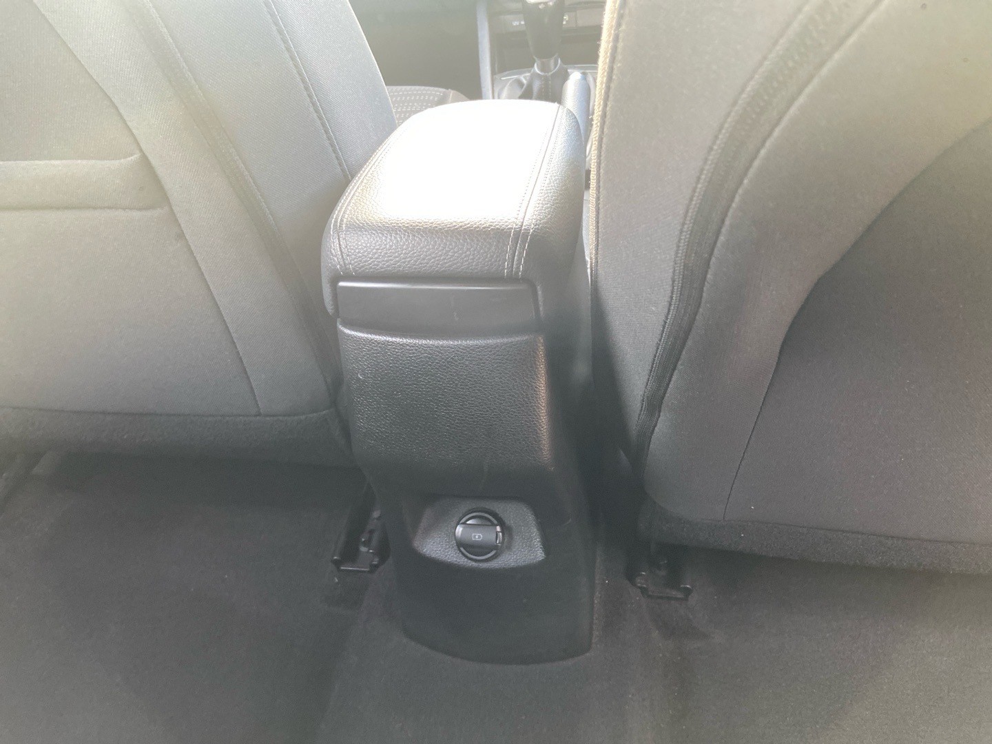 Used Kia Stonic 2018 for sale - 78098239: Photo 26