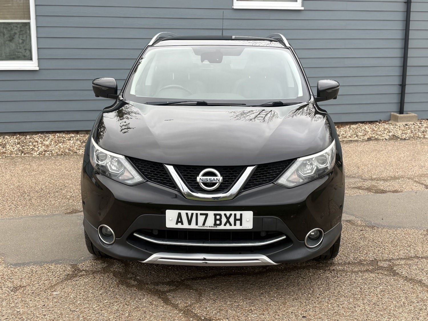 Used Nissan Qashqai 2017 for sale - 76863899: Photo 2