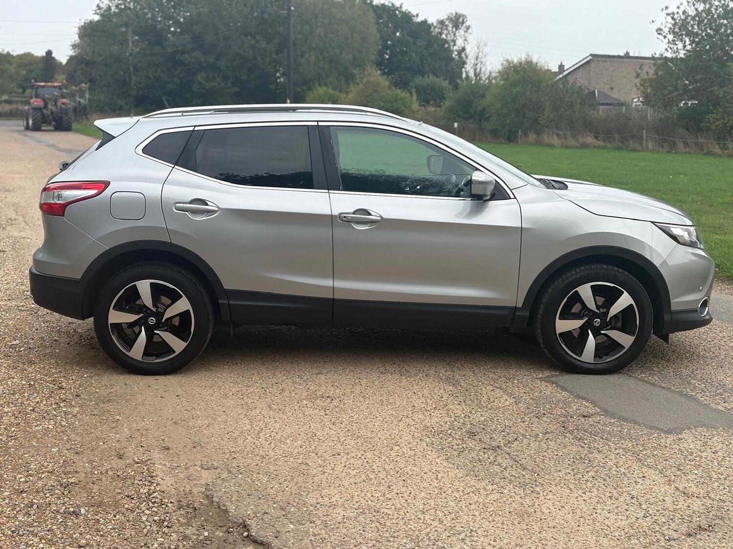 Used Nissan Qashqai 2017 for sale - 76041072: Photo 4