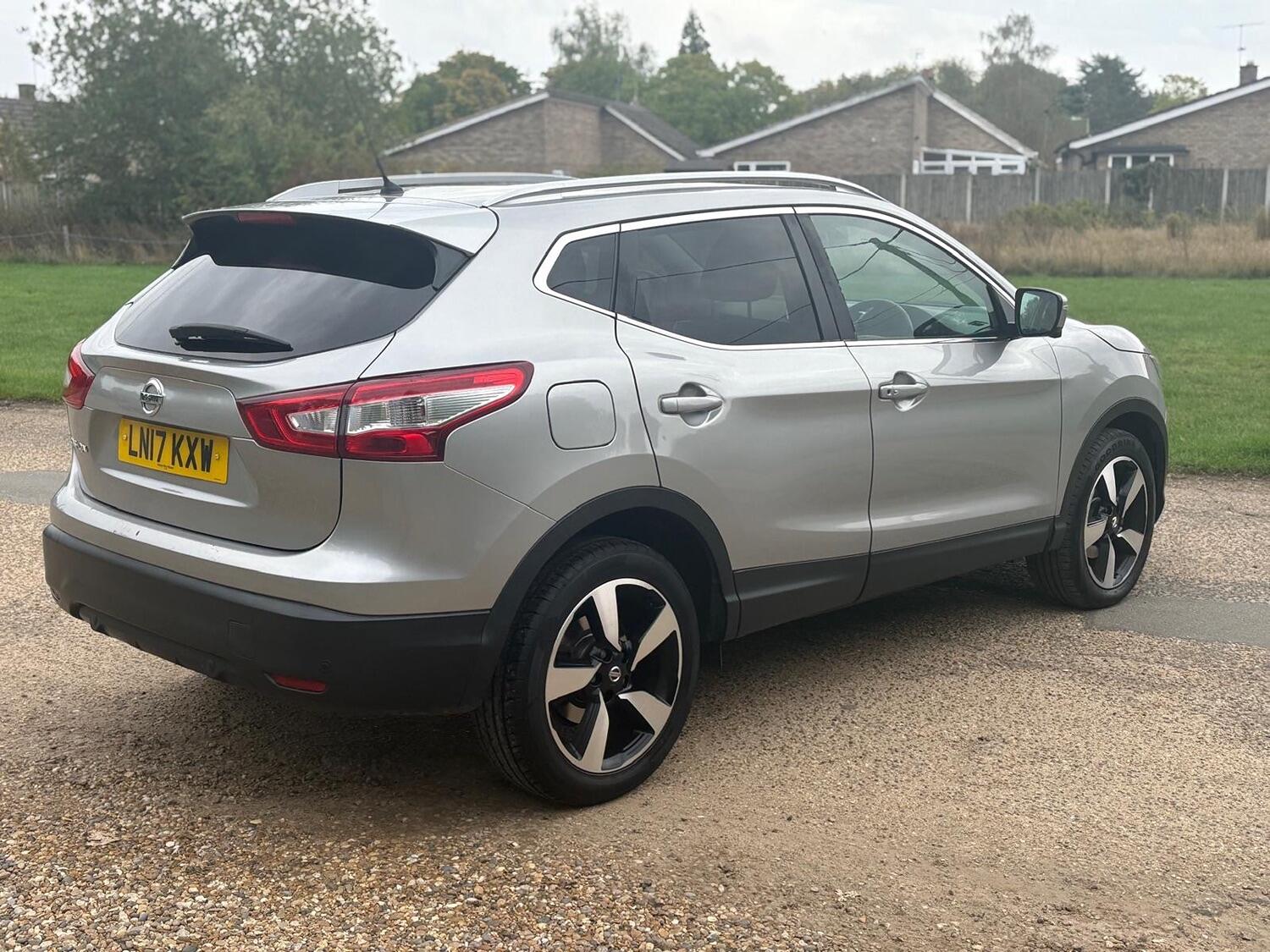 Used Nissan Qashqai 2017 for sale - 76041072: Photo 5