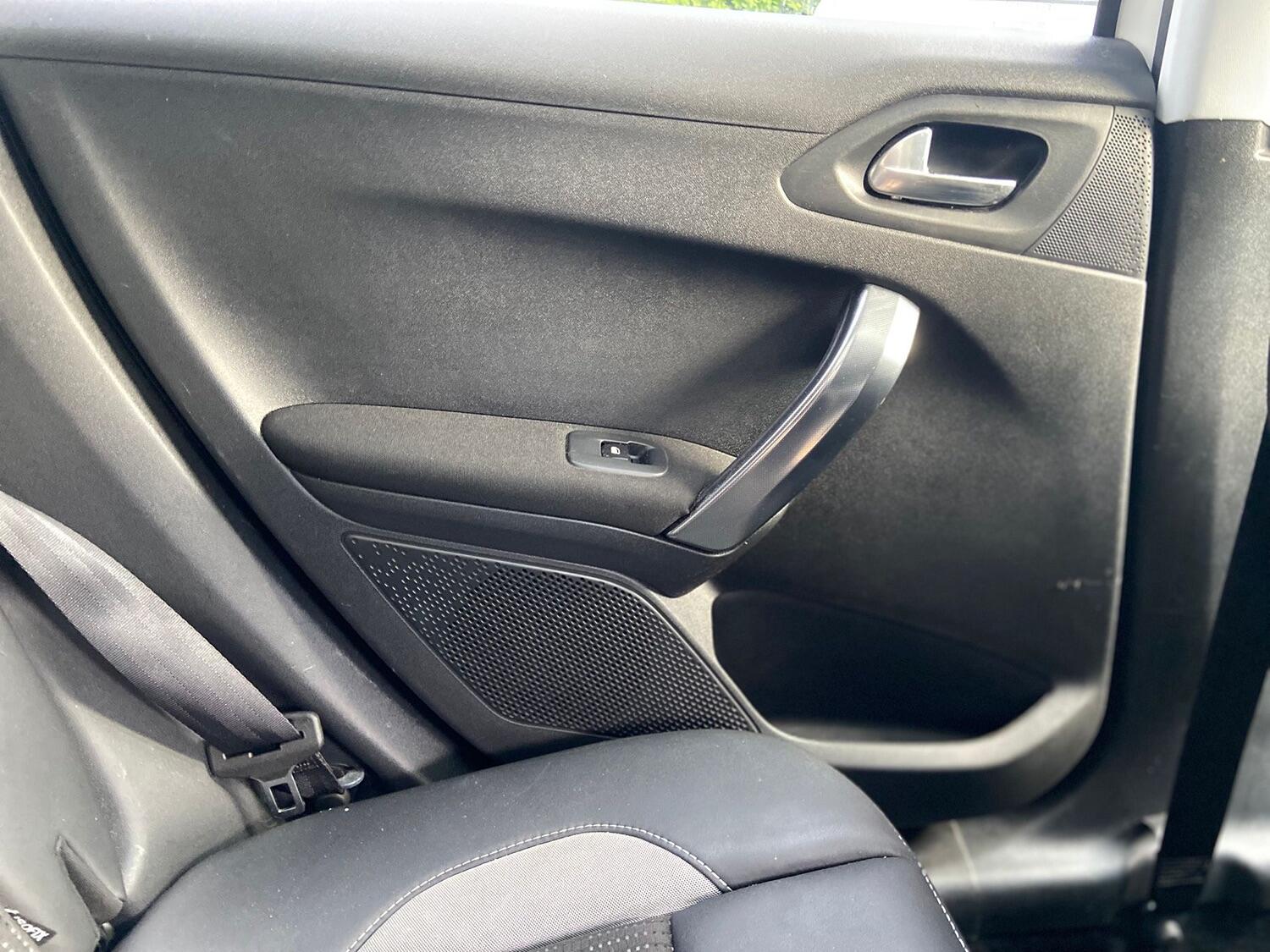 Used Peugeot 2008 2018 for sale - 76134028: Photo 42