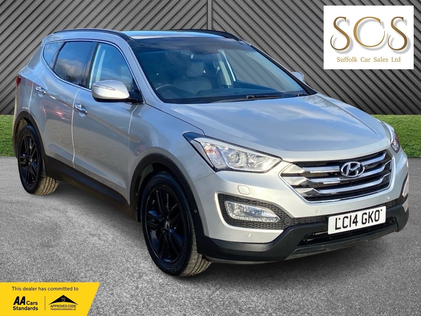 Used Hyundai Santa Fe 2014 for sale - 78031720: Photo 1