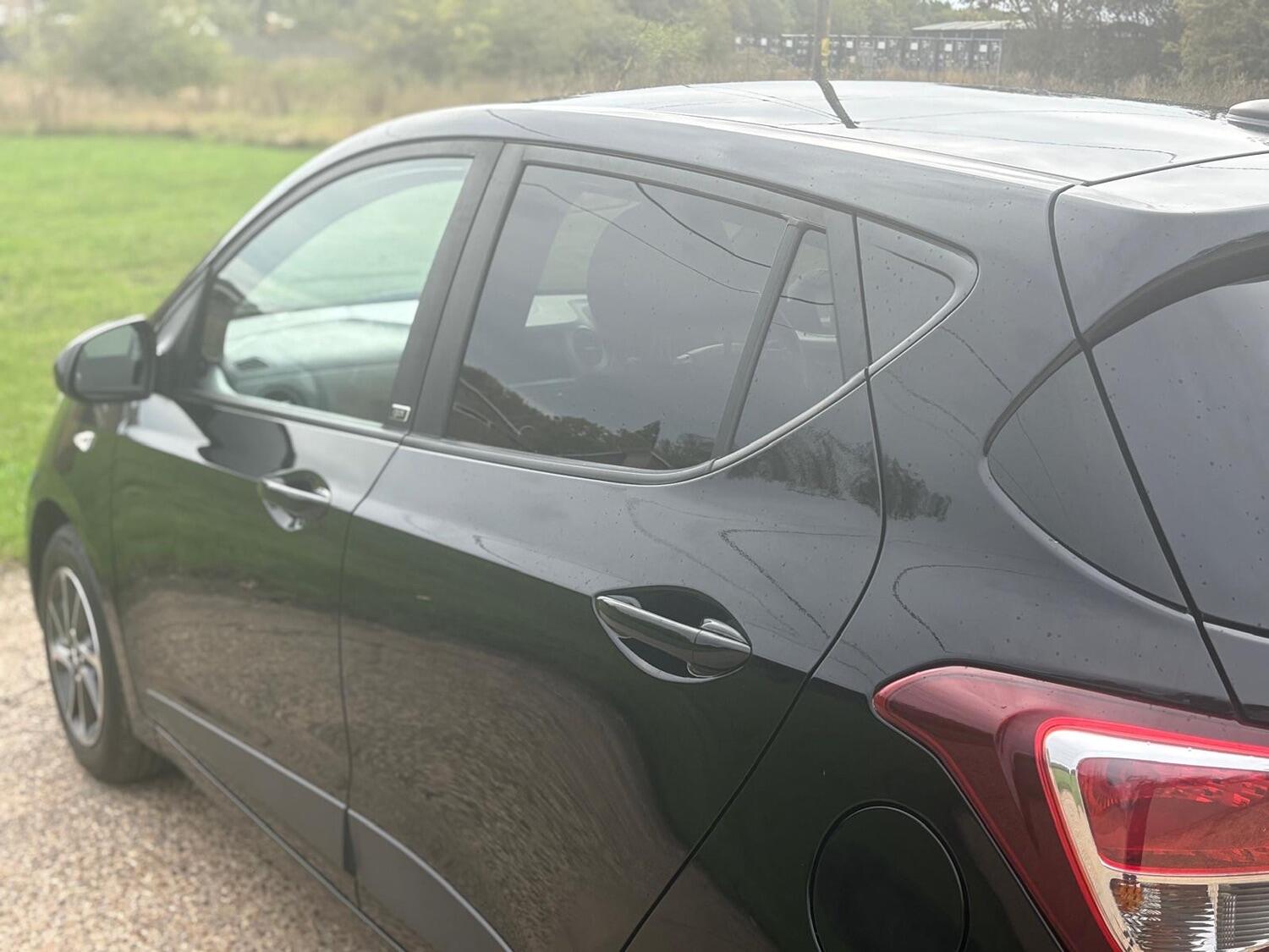 Used Hyundai i10 2018 for sale - 76198305: Photo 11