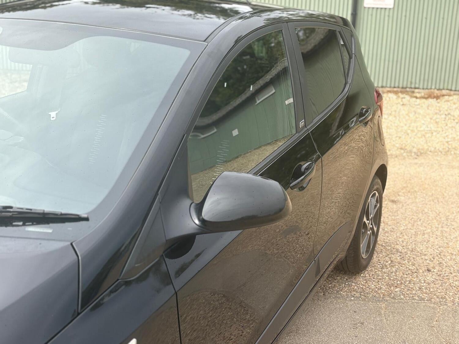 Used Hyundai i10 2018 for sale - 76198305: Photo 12