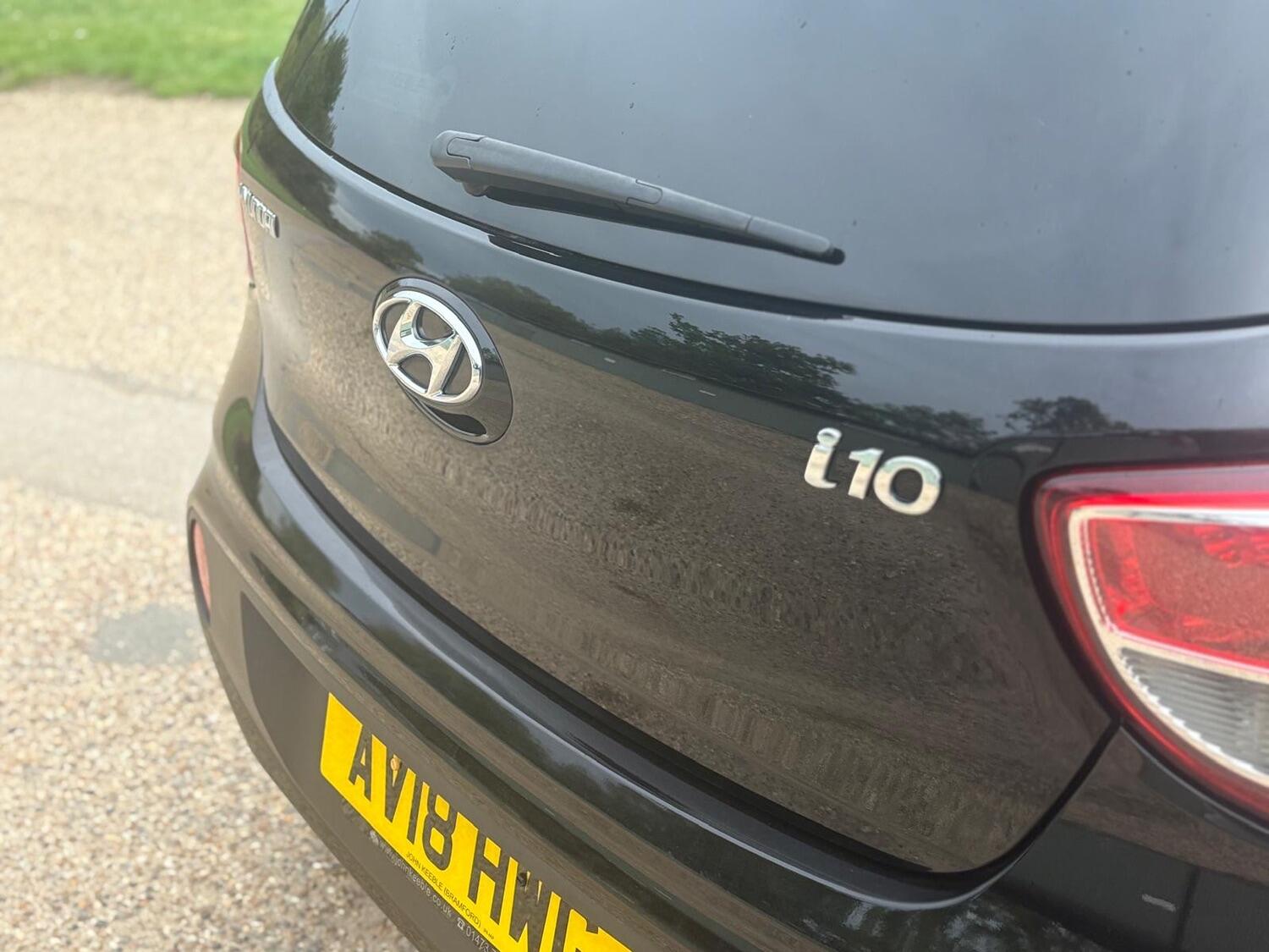 Used Hyundai i10 2018 for sale - 76198305: Photo 24