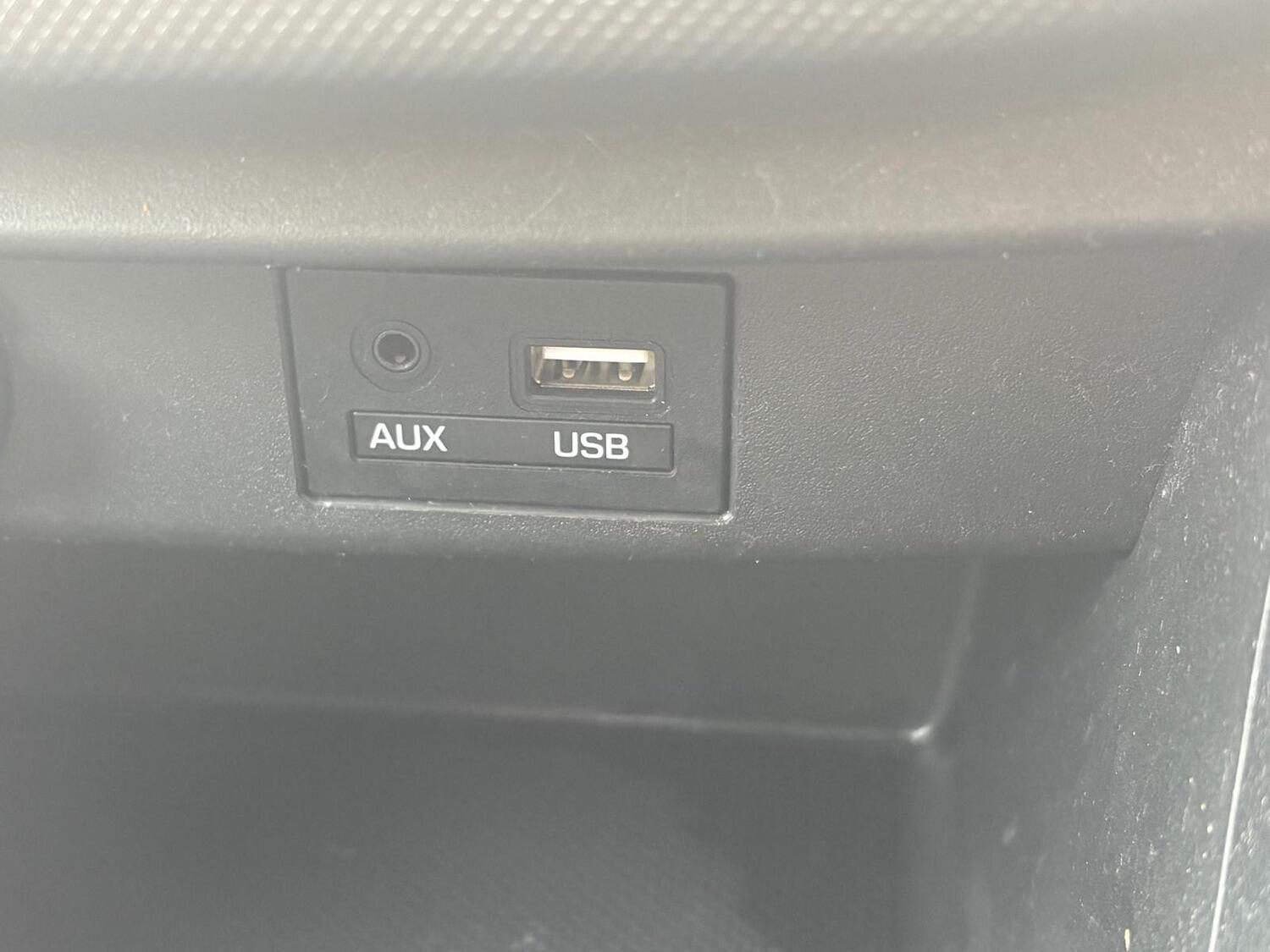 Used Hyundai i10 2018 for sale - 76198305: Photo 40
