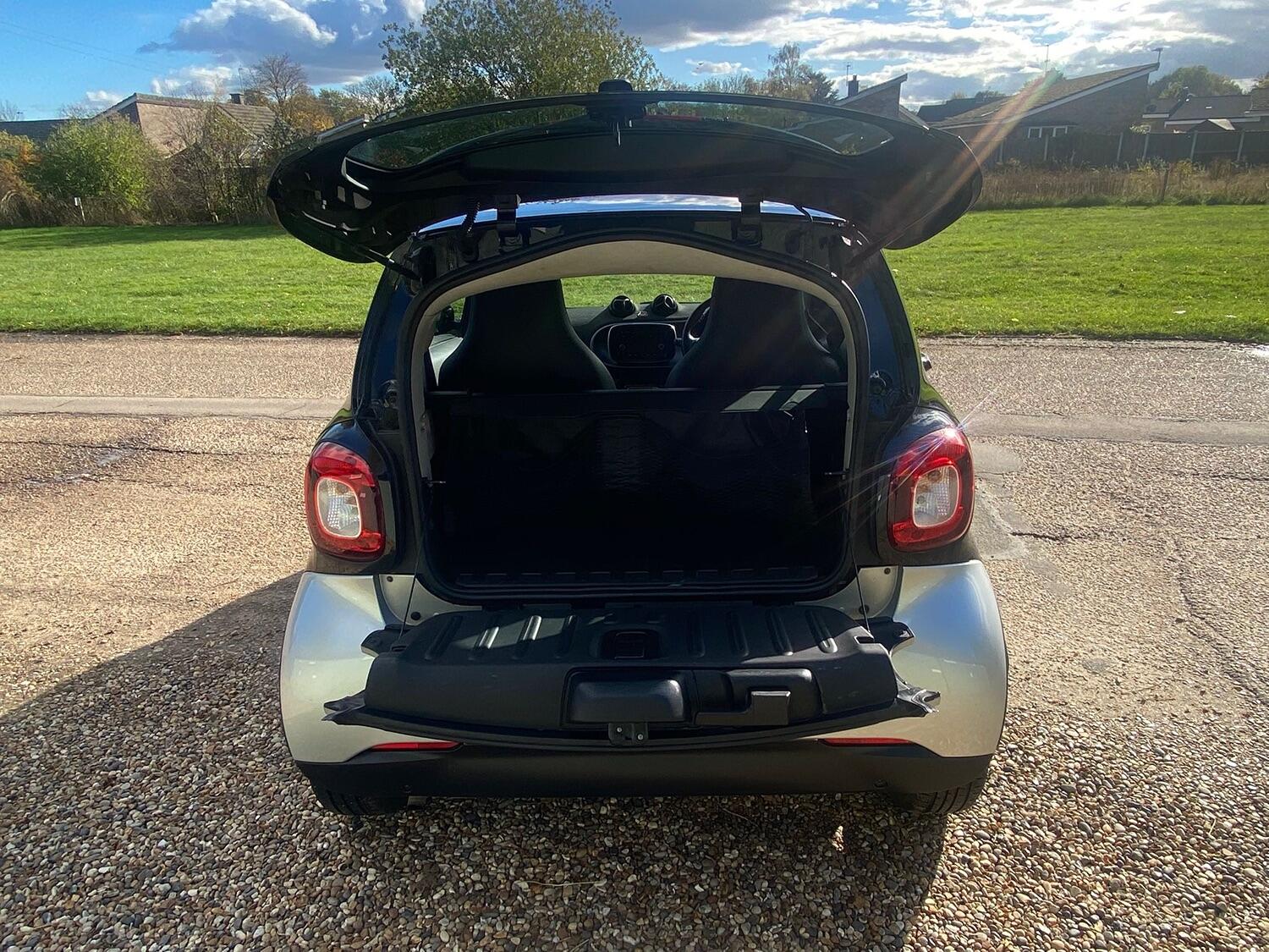 Used smart fortwo 2017 for sale - 76863845: Photo 16