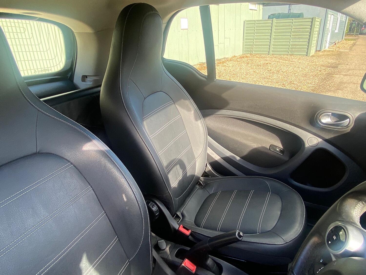 Used smart fortwo 2017 for sale - 76863845: Photo 23