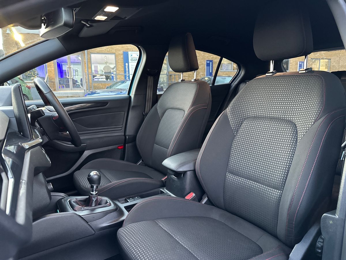 Used Ford Focus 2023 for sale - 76901273: Photo 13