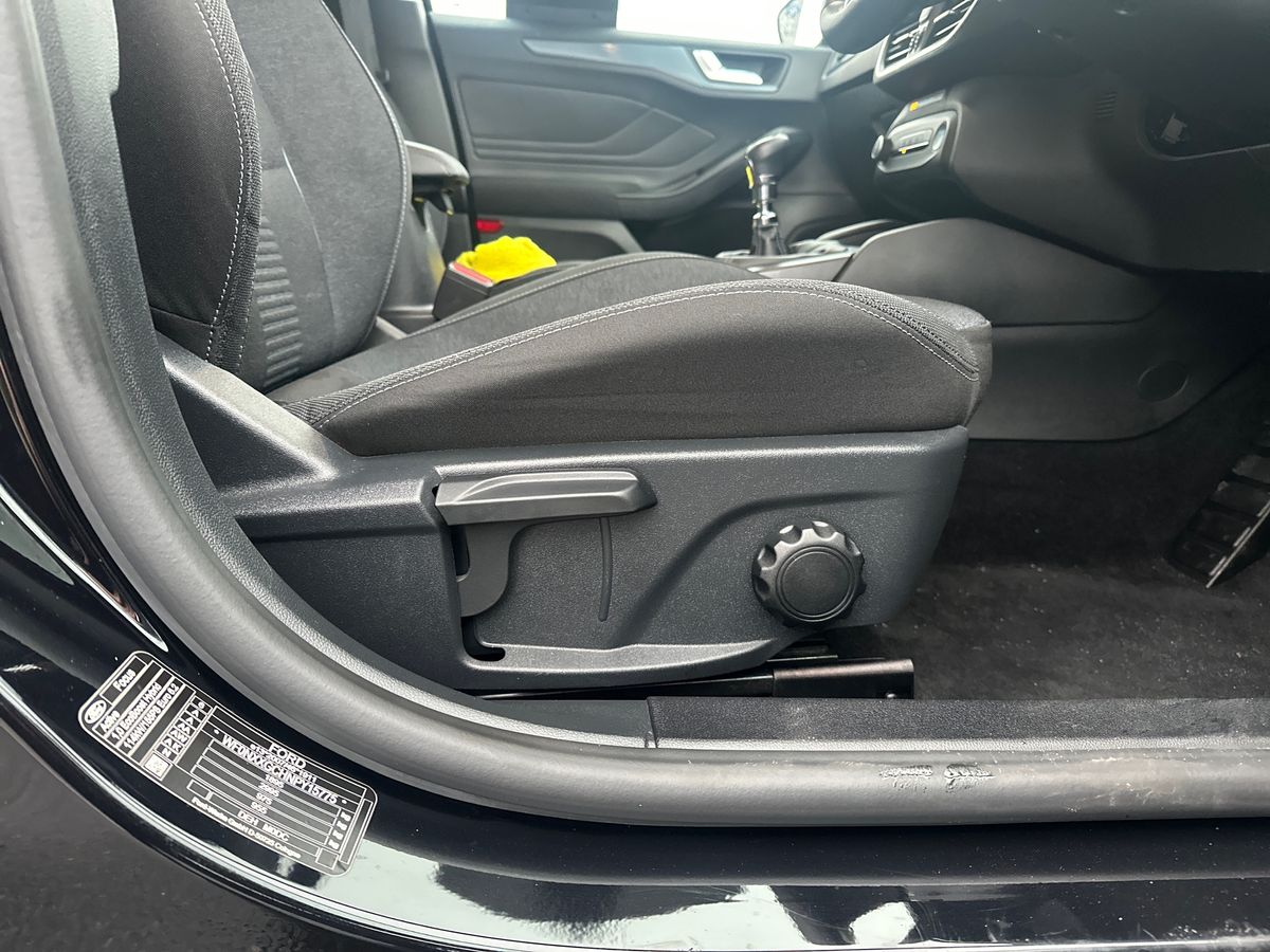 Used Ford Focus 2023 for sale - 77042823: Photo 30