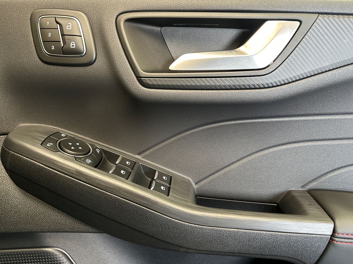 Used Ford Kuga 2025 for sale - 78172690: Photo 25