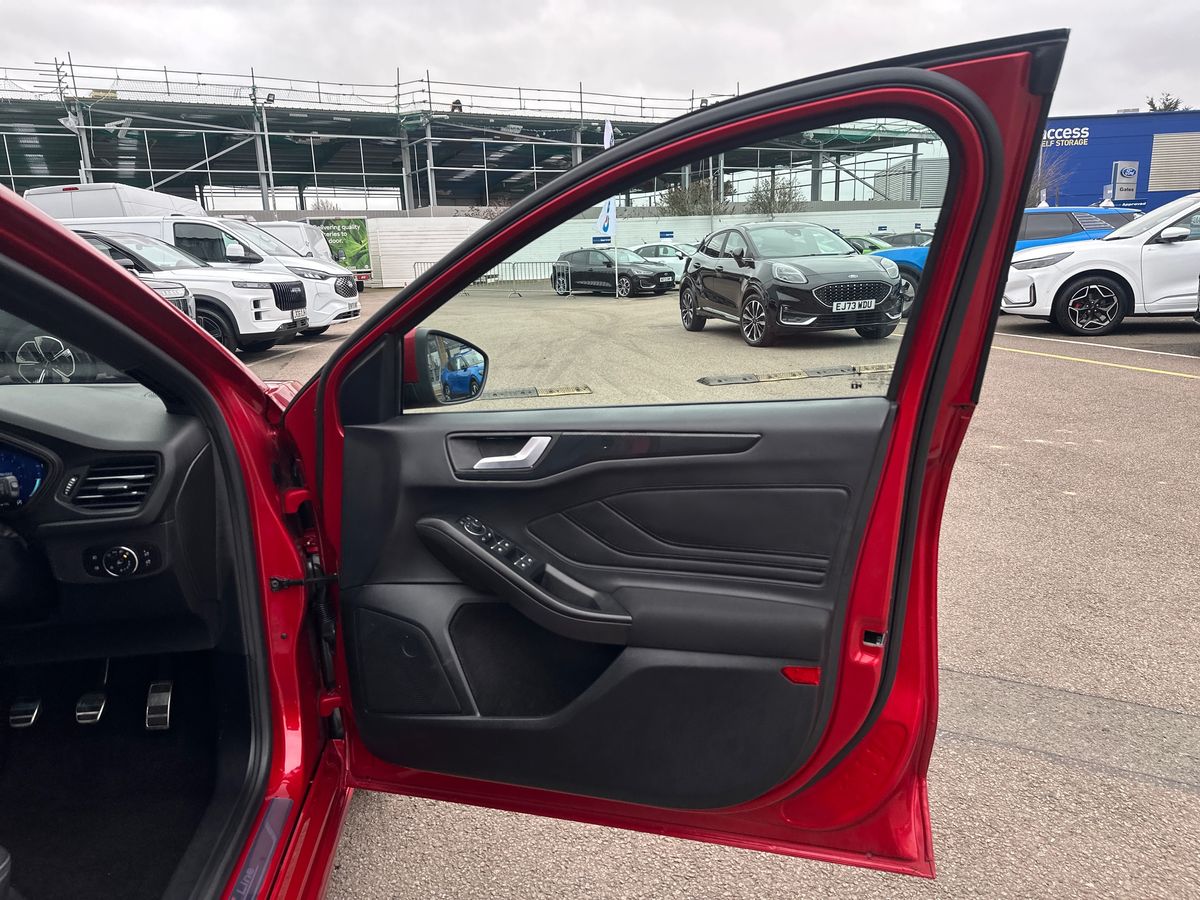 Used Ford Focus 2023 for sale - 77855750: Photo 35