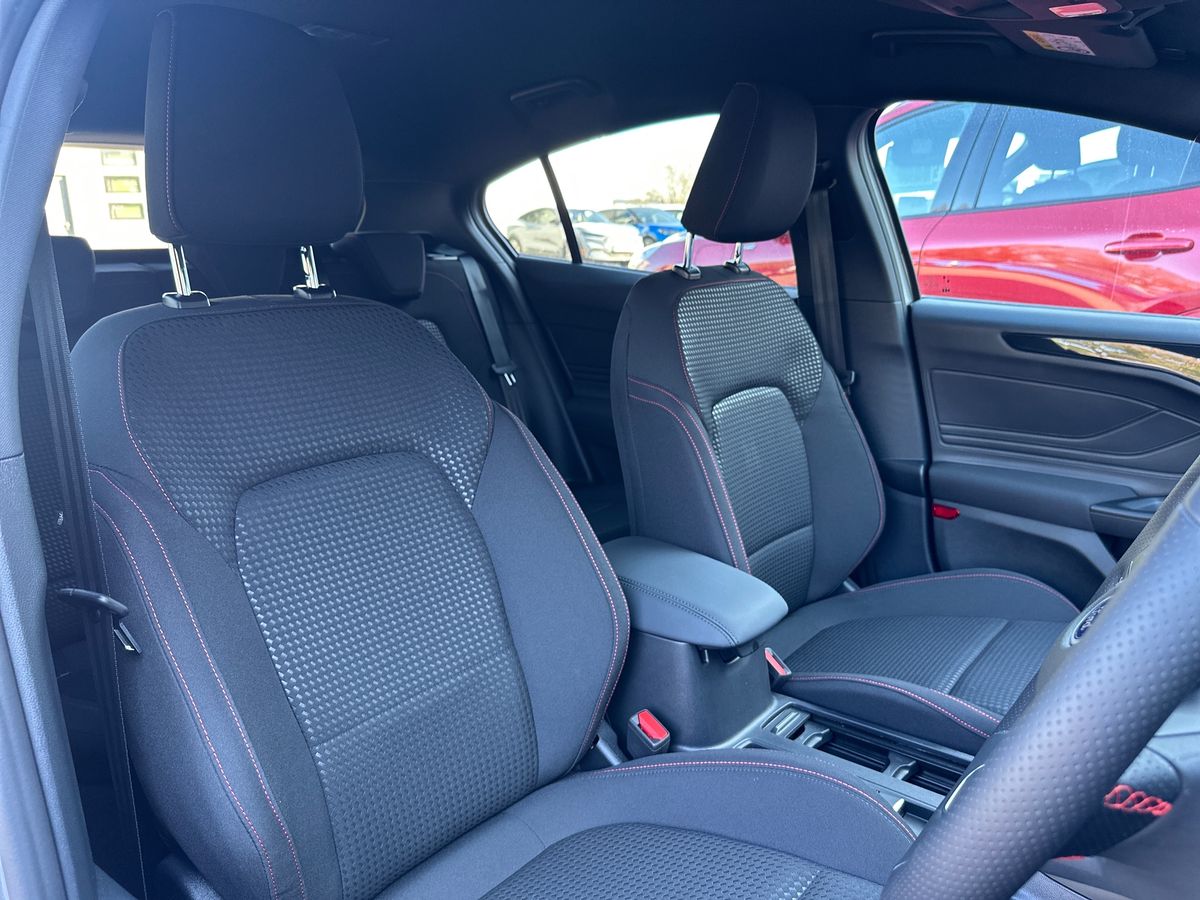 Used Ford Focus 2025 for sale - 76130482: Photo 12