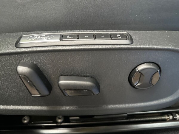 Used Ford Explorer 2024 for sale - 76180128: Photo 30