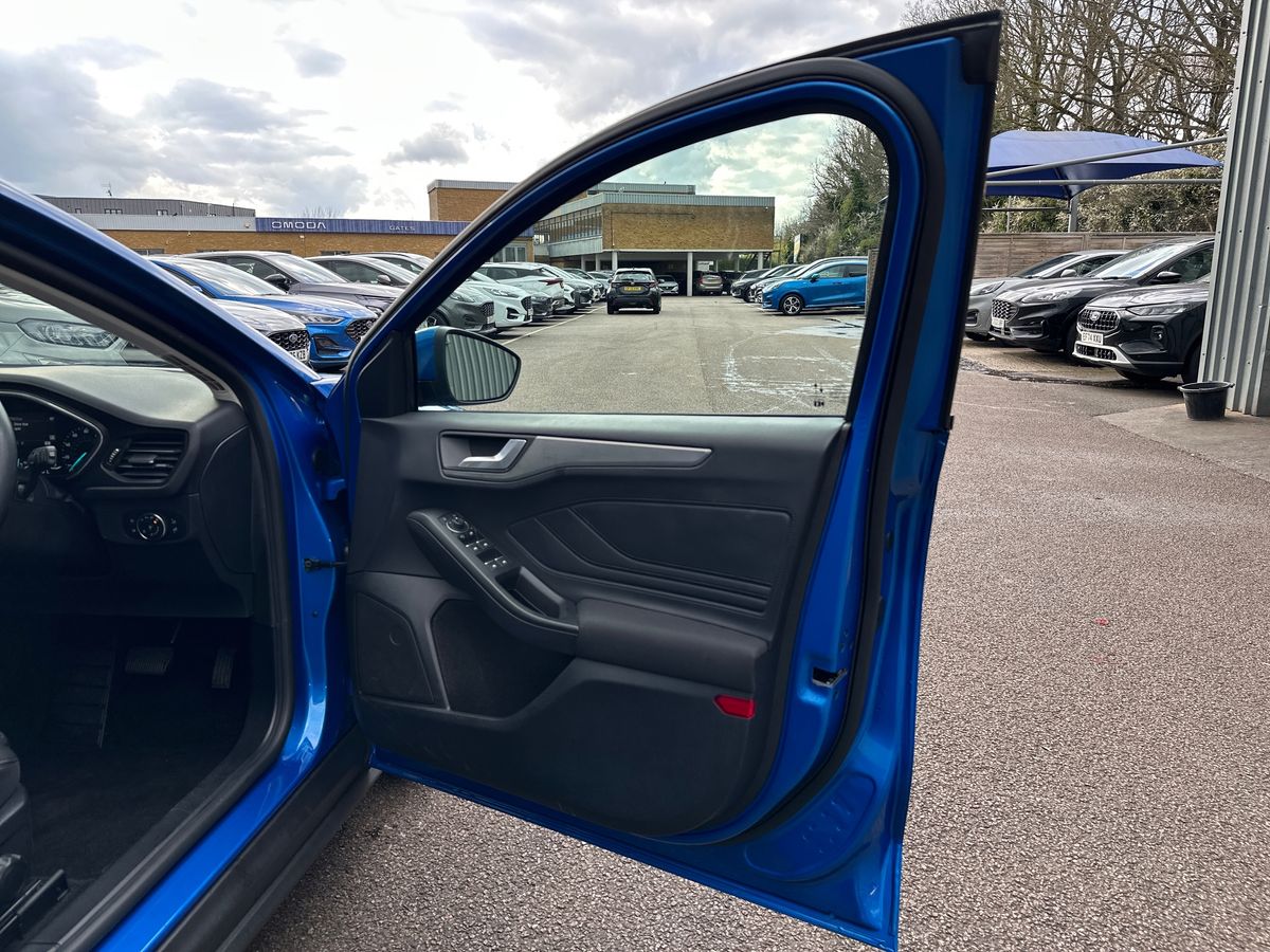 Used Ford Focus 2023 for sale - 78158553: Photo 35