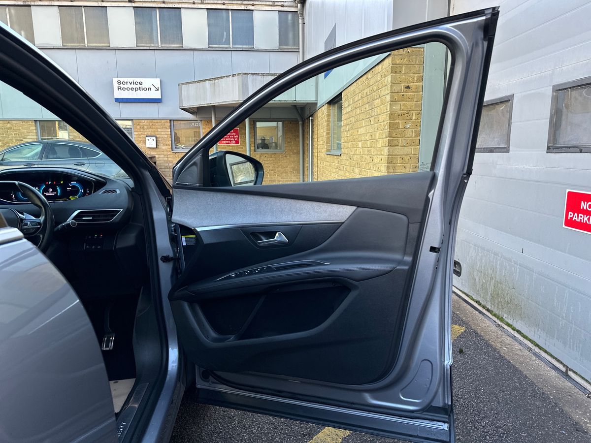 Used Peugeot 3008 2021 for sale - 77353680: Photo 35