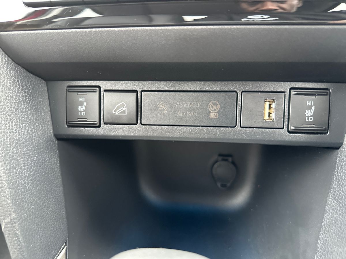 Used Toyota Yaris Cross 2023 for sale - 77678758: Photo 24