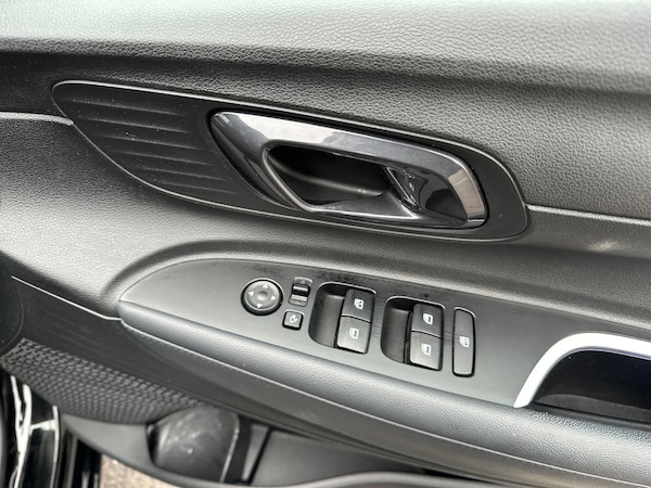 Used Hyundai i20 2023 for sale - 76203731: Photo 25