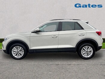 Used Volkswagen T-Roc 2024 for sale - 78336469: Photo